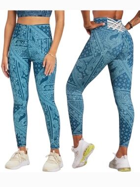 Fabletics Boost PowerHold High-Waisted 7/8 Legging Blue Bandana Paisley Small
